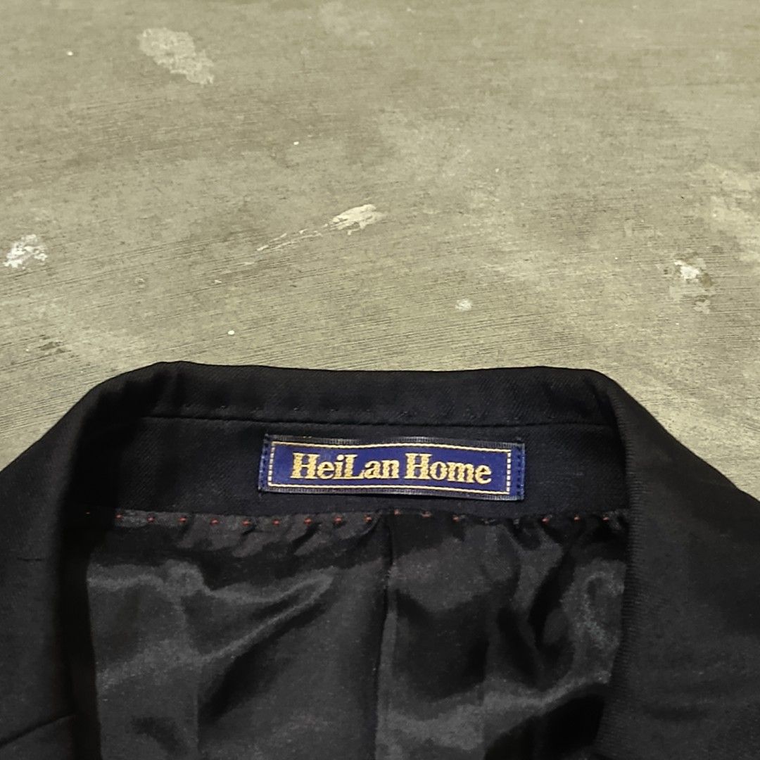 Heilan home blazer coat (Category: Coats, Jackets and Outerwear) located in Abucay. Submitted by gibzzz123 (Listing ID 1463022325, Image 3). Description: ⚠️ Condition: One cuff button on the sleeve is cracked/chipped (see highlighted photo). All other buttons are intact and functional. • All items are ON HAND and ready to be shipped/picked up. • Actual color may slightly vary due to lighting and screen settings. • All available photos and details