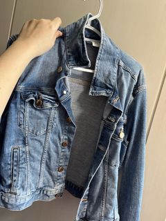 (Category: ) located in . Submitted by everybodycloset (Listing ID 1462887800, Image 1). Description: .