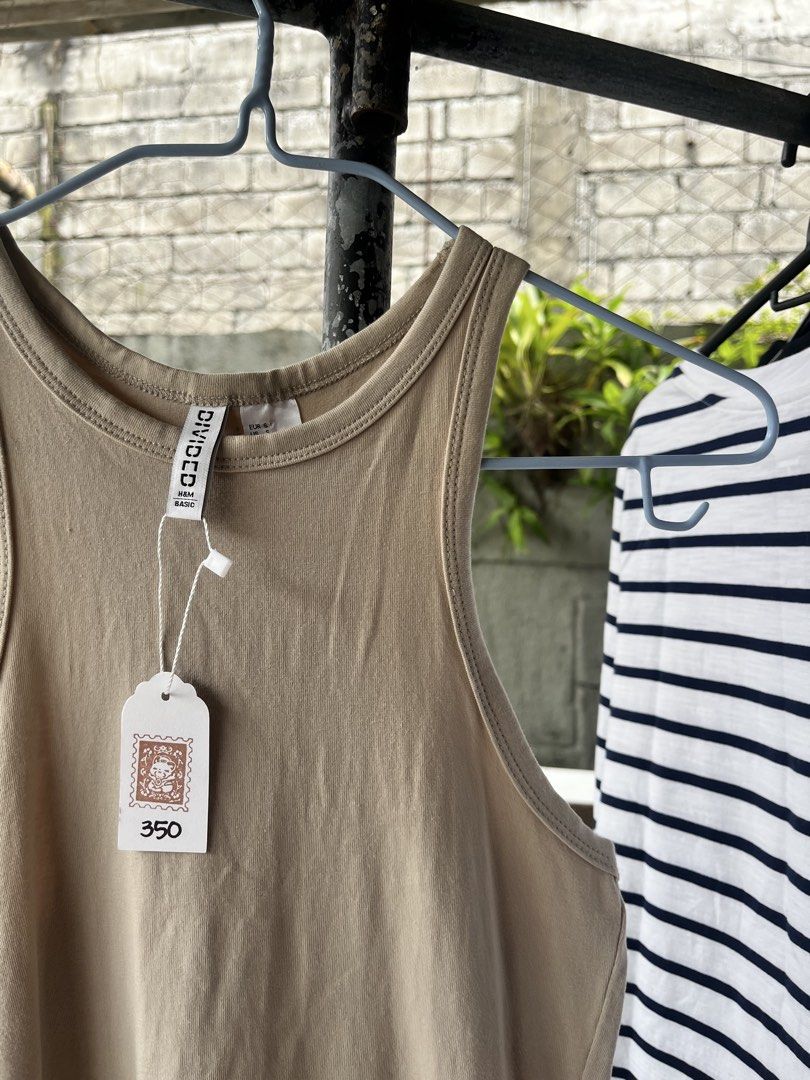 H&M Divided Beige Tank Dress (Category: Dresses) located in Dinalupihan. Submitted by penaflorcj (Listing ID 1462913112, Image 2). Description: - Basic beige tank dress from H&M Divided - Sleeveless with a racerback style - Bodycon - Versatile for layering or wearing on its own - Easy to dress up or down rfs: decluttering *sale price + discount when you buy more than 2 items.