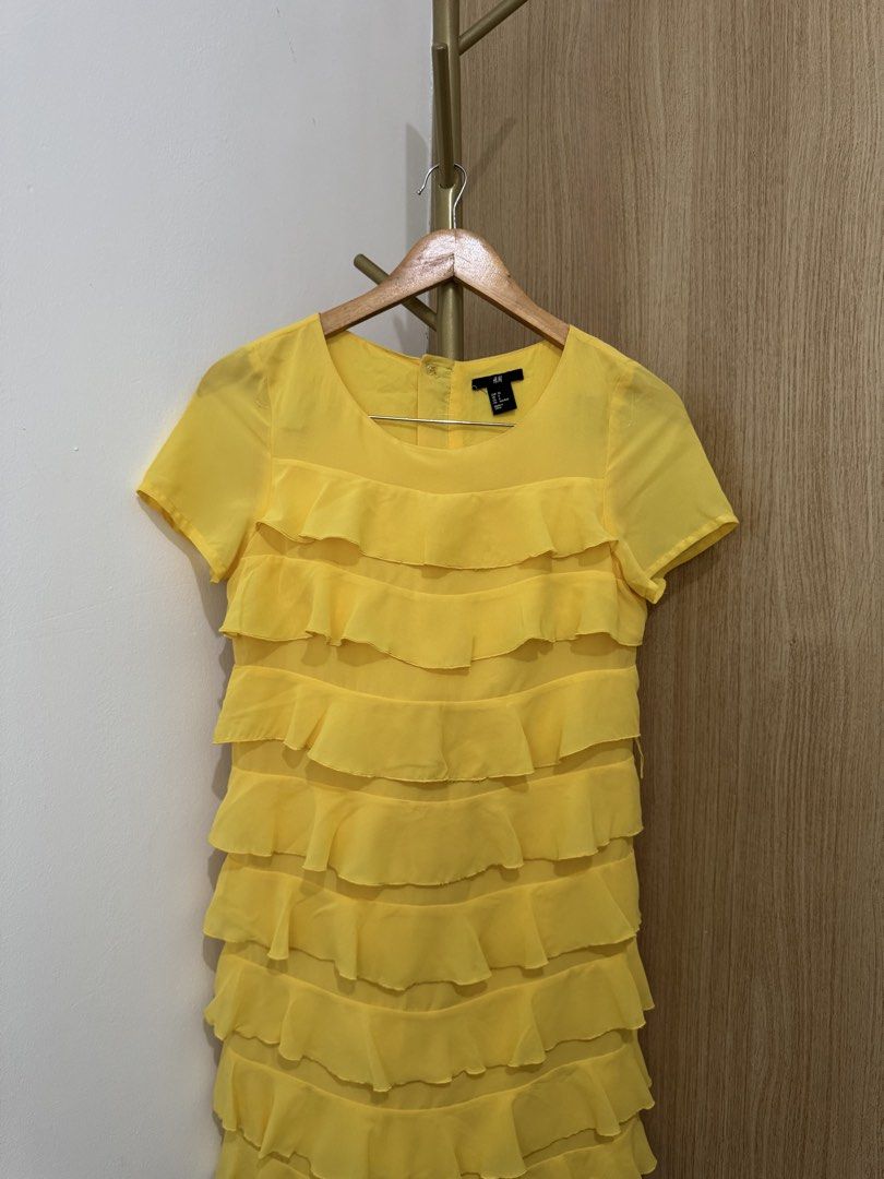 H&M Dress (Category: Dresses) located in Quezon City. Submitted by shopper_xoxo (Listing ID 1463055717, Image 3). Description: .