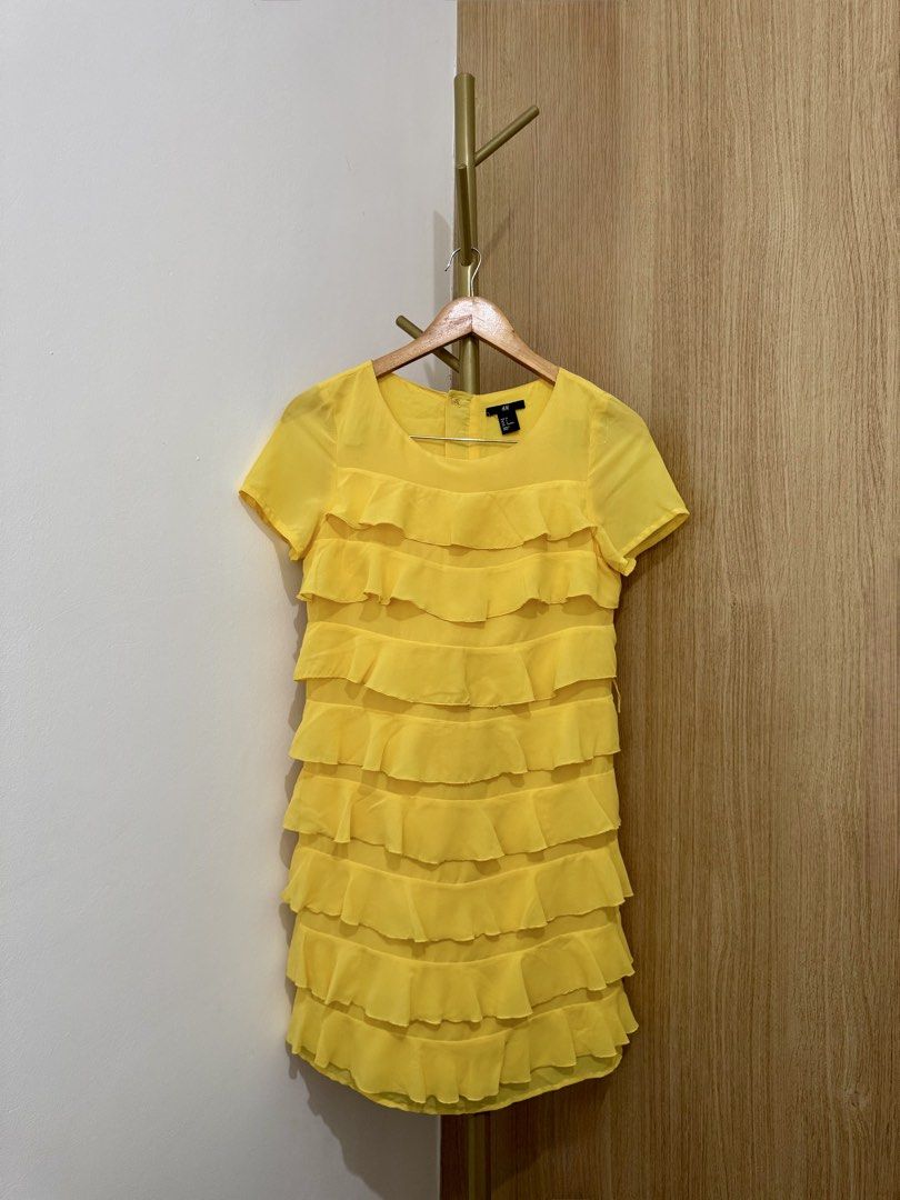 H&M Dress (Category: Dresses) located in Quezon City. Submitted by shopper_xoxo (Listing ID 1463055717, Image 2). Description: .