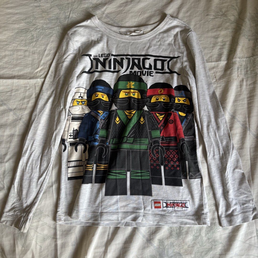 H&M Kids Printed Roblox Longsleeve (Category: Babies & Kids Fashion) located in Binan City. Submitted by mypreloved_haul (Listing ID 1463097622, Image 1). Description: .