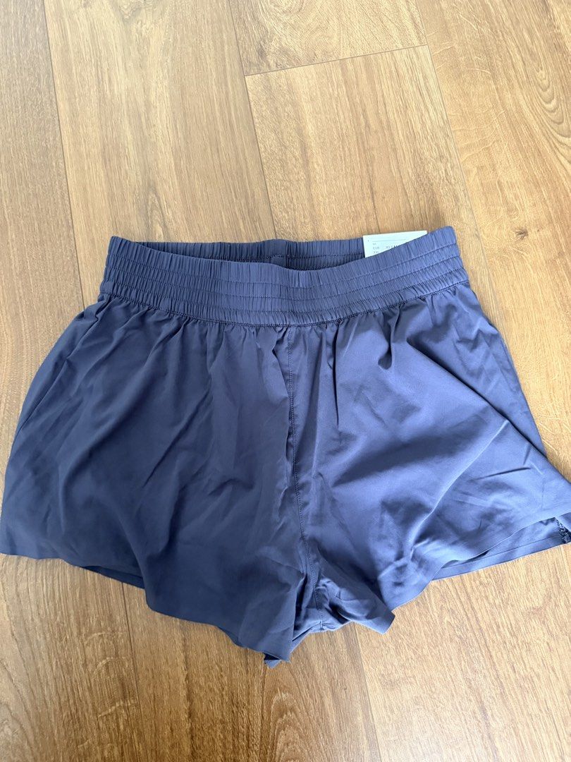 H&M Layered Shorts with Pocket (Category: Shorts) located in Marikina City. Submitted by nicasandoval (Listing ID 1462901957, Image 1). Description: bnew with tag swipe photos to see deatils.