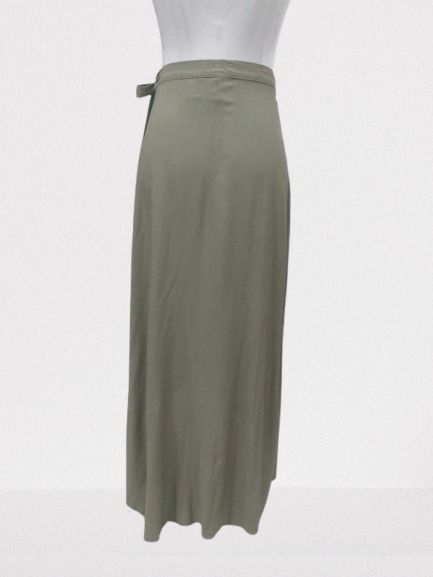 H&M Olive Green Wrap Maxi Skirt (Category: Skirts) located in Davao. Submitted by rosewyn (Listing ID 1463043367, Image 2). Description: - Long olive green wrap skirt - Features a tie detail at the waist - Fabric drapes beautifully - Versatile for dressing up or down - A great addition to any wardrobe - Last pic with very light watermarks ( negligible ) - upper side at the back, near the ribbon.