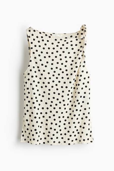 H&M TWIST DETAIL POLKA DOT TOP (Category: Sleeveless) located in Makati City. Submitted by sassywear.ph (Listing ID 1462939737, Image 1). Description: Never worn, too big on me. Med on tag. Can fit med-large ..