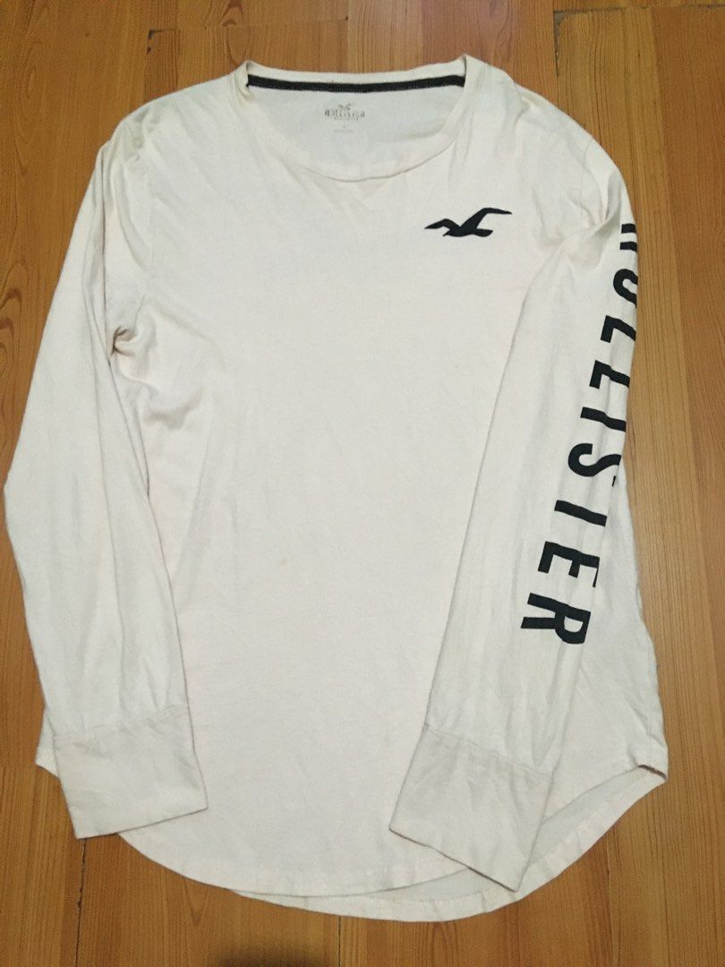 Hollister pullover (Pink) (Category: Tshirts & Polo Shirts ) located in San Juan City. Submitted by sashoppeepipi (Listing ID 1463014291, Image 1). Description: .