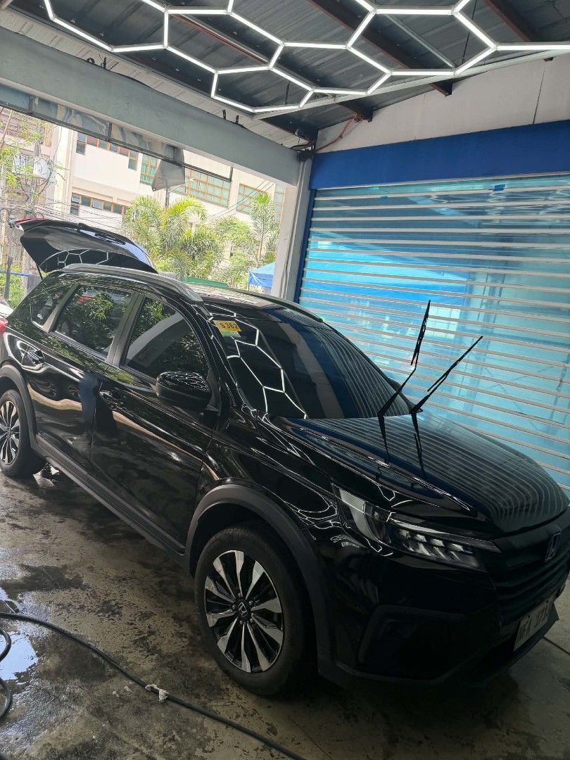 Honda BR-V (Category: Used Cars) located in Quezon City. Submitted by maxdom (Listing ID 1463030607, Image 1). Description: mileage 43k celebrity owned wlang history ng bangga 2023 model mag papalit ng bagong sskyan.
