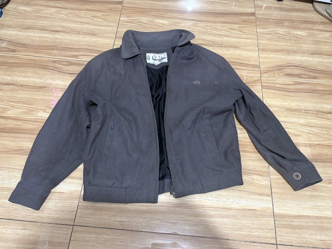 Hongdian Dark Grey Jacket (Category: Coats, Jackets and Outerwear) located in Quezon City. Submitted by kyjnll (Listing ID 1462955280, Image 1). Description: - Hongdian dark grey bomber jacket - Zip-up front with collar - Two side pockets - Button detail on cuffs - Lined interior - Ideal for casual wear Project 4/Cubao area.