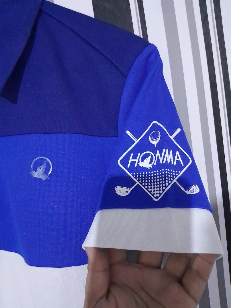 Honma polo shirt ⛳️ (Category: Tshirts & Polo Shirts ) located in Lucena. Submitted by kuronueve0909 (Listing ID 1463042319, Image 3). Description: Honma ⛳️ Size: large Width: 20.5 Length: 27.5 TRICOLOR Price: ₱1,680 No issue ✅️ Ready to wear ✅️.
