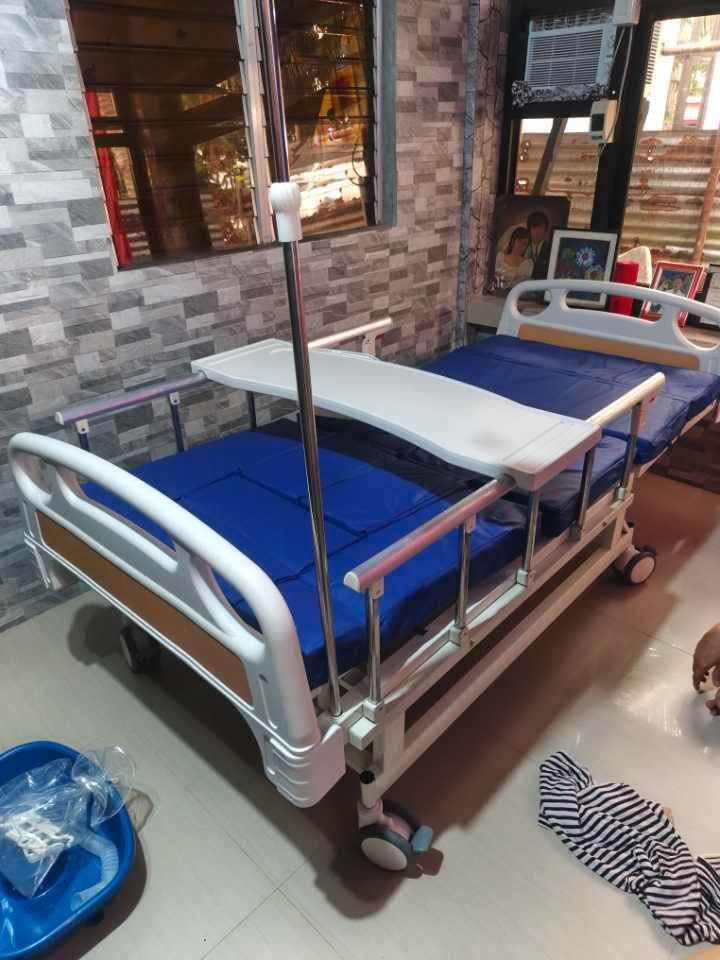 Hospital bed with commode manual (Category: Medical Supplies & Tools) located in Quezon City. Submitted by inday2026 (Listing ID 1463024754, Image 1). Description: Brandnew Onhand COD.