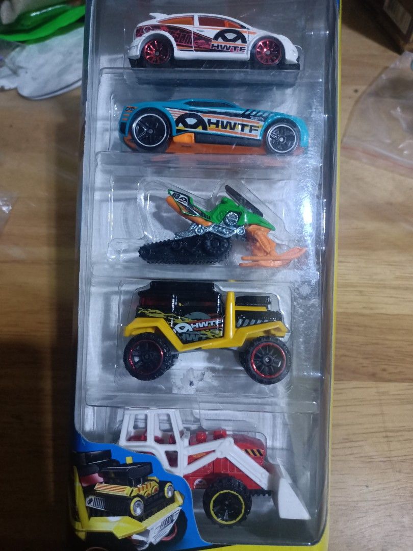 Hot Wheels 5 Pack (Category: Vehicle & Diecast Models) located in Dasmarinas. Submitted by jimzvcra (Listing ID 1463032098, Image 1). Description: Reading is Essential!!! Stunt Circuit 5 pack Soft Corners Prices are Fixed Located at Dasmarinas, Cavite Payment via Gcash Deliver via: Renier Express LBC COP Lalamove (From Dasmarinas Cavite or PGH) Meetup by schedule (PGH, Waltermart Dasmarinas, DLSUMC, Avit Coffee near aguinaldo highway cor. tirona 