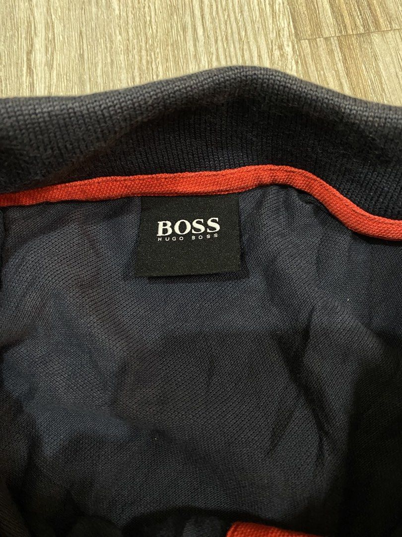 Hugo Boss Poloshirt (Category: Tshirts & Polo Shirts ) located in Tabaco. Submitted by hidden_gem.2 (Listing ID 1463019967, Image 3). Description: Need wash Fresh from bale Large on tag.