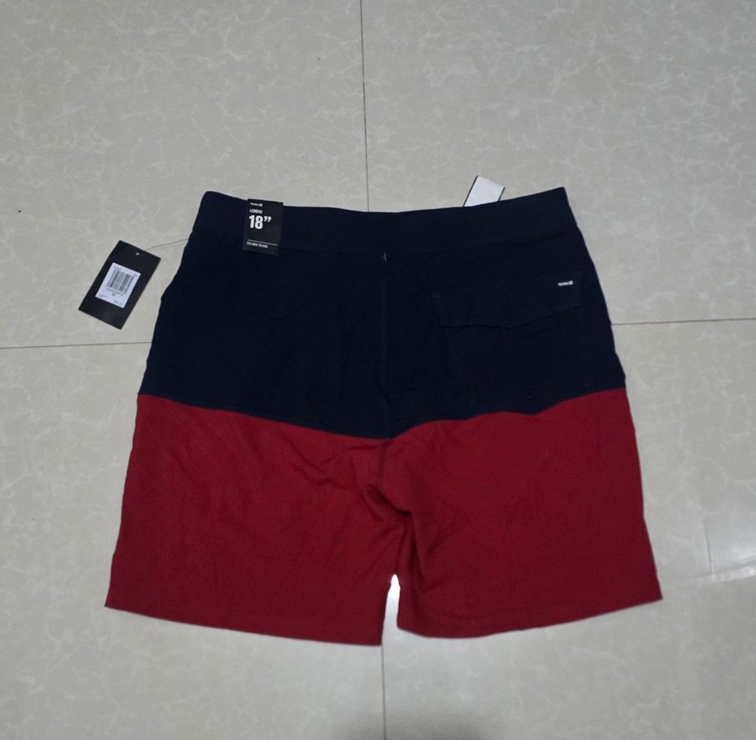 Hurley Horizon BDST 18" (Category: Swim Trunks & Board Shorts) located in El Nido. Submitted by marco.tandoc (Listing ID 1463019313, Image 2). Description: size: 30 above the knee waist: 30-34 length: 18 no issue.