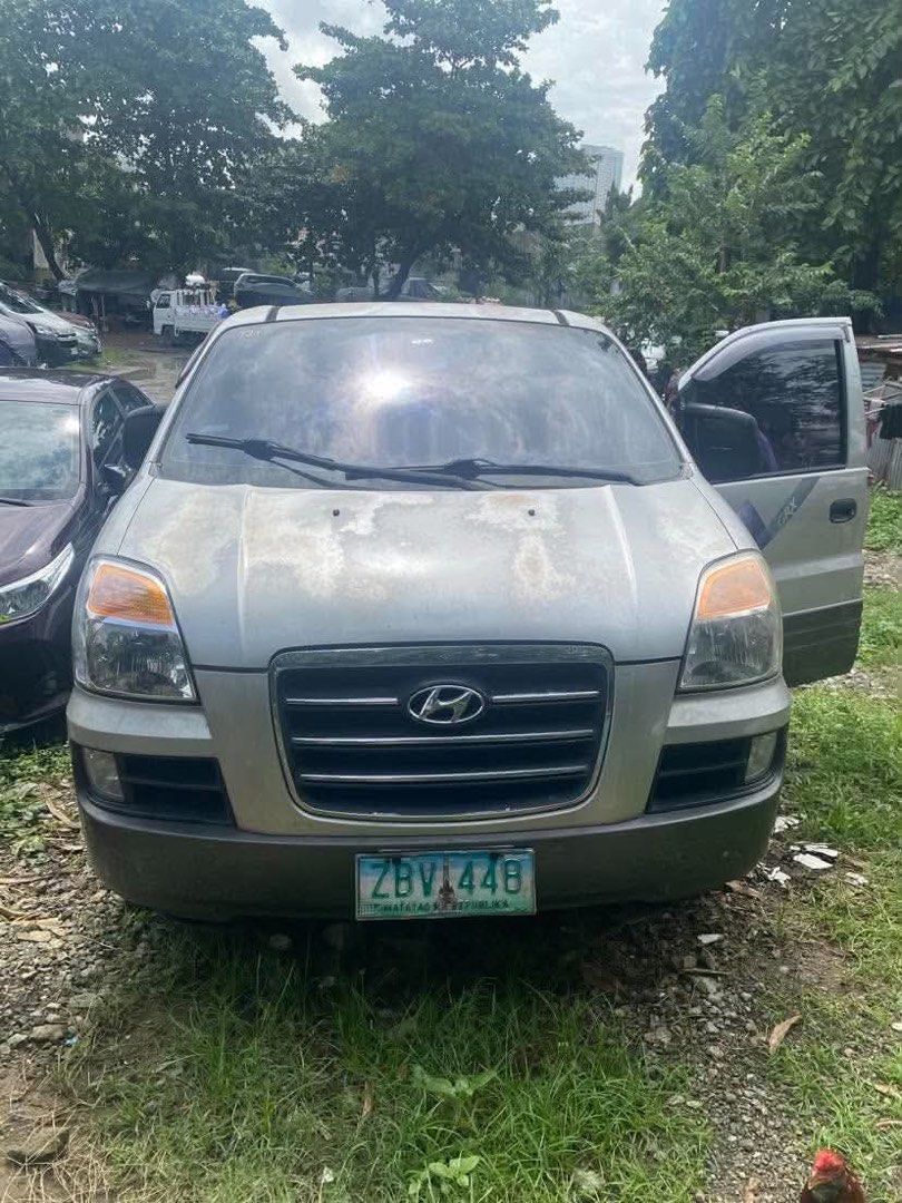 Hyundai Starex (Category: Used Cars) located in Pasig City. Submitted by marcuzcapa34068 (Listing ID 1462887114, Image 1). Description: Hyundai Grand Starex 2006 Top of the line 260k Negotiable Automatic Trans Diesel New Pms New registered No issue unli check with scanner 10 seaters Cold aircon 2 original key.