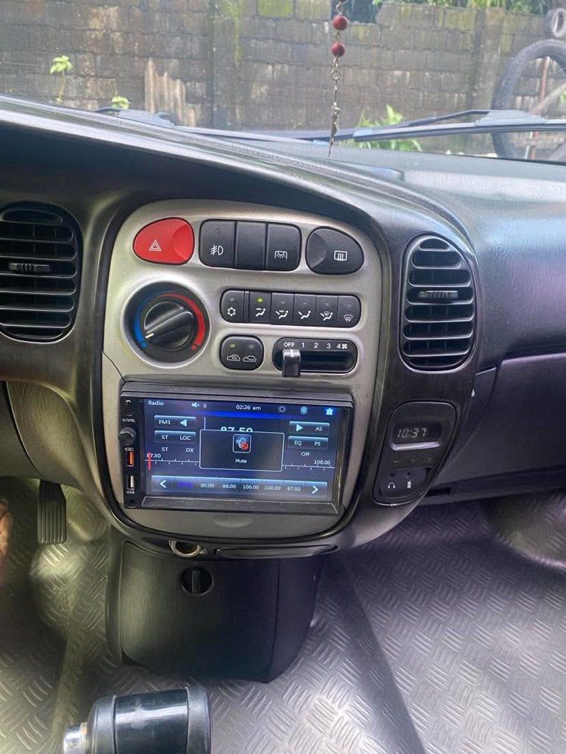 Hyundai Starex (Category: Used Cars) located in Pasig City. Submitted by marcuzcapa34068 (Listing ID 1462887114, Image 3). Description: Hyundai Grand Starex 2006 Top of the line 260k Negotiable Automatic Trans Diesel New Pms New registered No issue unli check with scanner 10 seaters Cold aircon 2 original key.