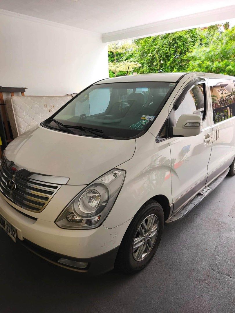 Hyundai Starex (Category: New Cars) located in Paranaque City. Submitted by enchanting_f1nds (Listing ID 1462940387, Image 1). Description: For Sale! Hyundai starex grand gold 2015 model Automatic Leather seats Good condition 62tkm 600k neg Loc bf homes.