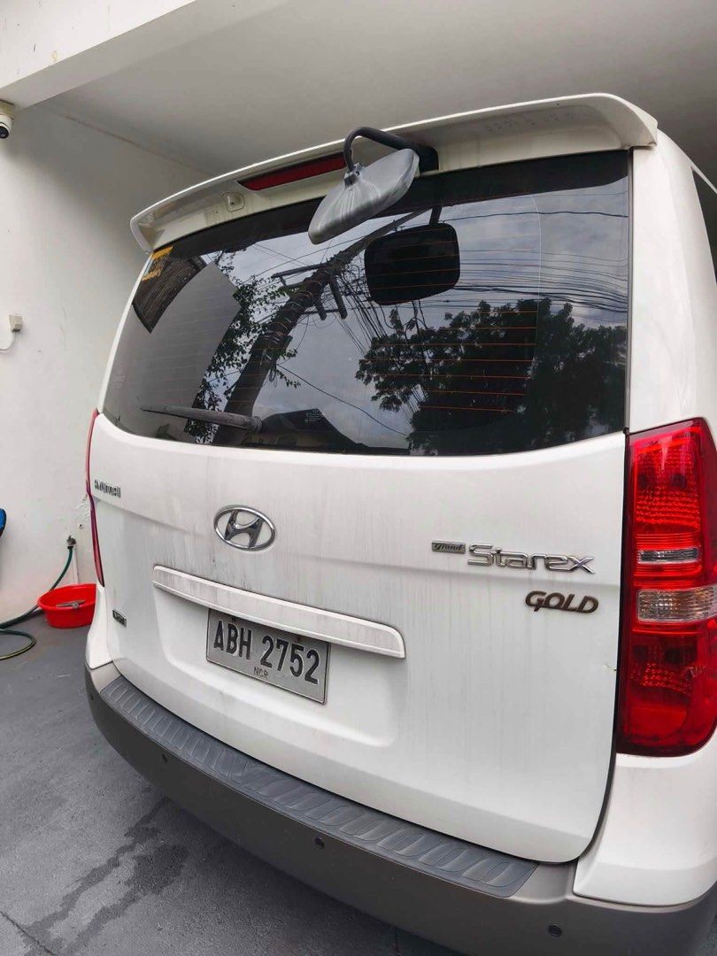 Hyundai Starex (Category: New Cars) located in Paranaque City. Submitted by enchanting_f1nds (Listing ID 1462940387, Image 3). Description: For Sale! Hyundai starex grand gold 2015 model Automatic Leather seats Good condition 62tkm 600k neg Loc bf homes.