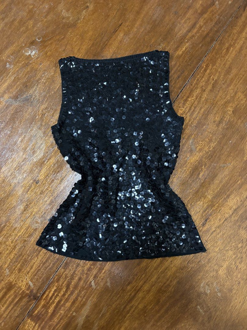 Ibiza Fully-beaded Boatneck Top (Category: Sleeveless) located in Manila. Submitted by da.rrel.real (Listing ID 1463010974, Image 1). Description: ⋆˚꩜｡ details ⋆˚꩜｡ size : small best fits : xs-small issues : none color rate : 9/10 .✦ ݁˖ rules .✦ ݁˖ * no return / refund / exchange * you ask for more photos if you're SURE BUYER * shipping fee is shouldered by buyers unless stated otherwise (loc: Baguio City) love, darrel 𝜗𝜚⋆₊˚ .