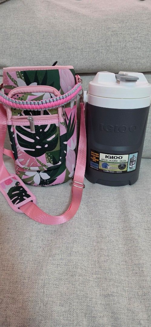 Igloo Laguna 1/2 Gallon Beverage Cooler (Category: Food Organization & Storage) located in Batangas. Submitted by samcali (Listing ID 1463003038, Image 1). Description: Igloo Laguna 1/2 Gallon Beverage Cooler and a carrier bag with adjustable shoulder strap..