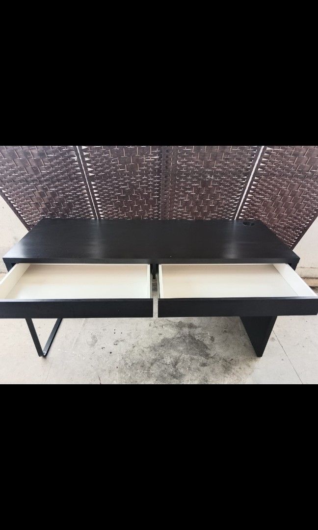Ikea study table (Category: Tables & Sets) located in Singapore. Submitted by anamas (Listing ID 1463028063, Image 2). Description: we charge 20 for delivery. size 500 x 1420.