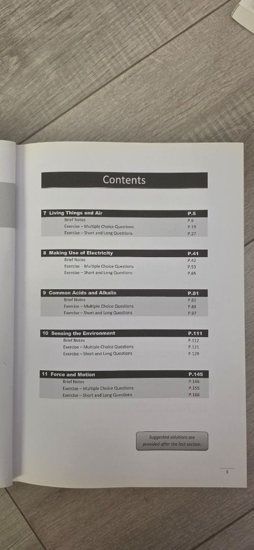 Integrated Science (Secondary 2) Success Guide & Exercises （分類：教科書）位於 Hong Kong。 由 catherine2012 提交（商品編號 1462988816，圖片 3）。簡介： 呢本係 Integrated Science (Secondary 2) 嘅課外練習。由Cheng Chi Wa and Cyrus Cheung 出版。有齊晒所有嘅課文重點、練習題同埋答案。啱晒中二學生溫書同埋做功課用。用沿筆做過一些，但巳擦掉，不留筆跡。。