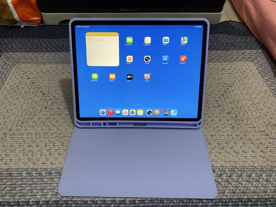 iPad Pro (12.9-inch) 4TH Gen WIFI /cellular sim use (Category: iPad) located in Manila. Submitted by dimladysha50188 (Listing ID 1462937855, Image 3). Description: iPad Pro (12.9-inch) 4TH Gen 128GB WIFI /cellular sim use My Price: 28,500 •iPad Pro (12.9-inch) 4TH Gen •128GB •WIFI with cellular sim •97%SMOOTH Note:check the actual picture my issue lang siya screen yellow line •NO HISTORY OF REPAIR •NO ICLOUD ISSUE inclousin •unit itself •case •ch