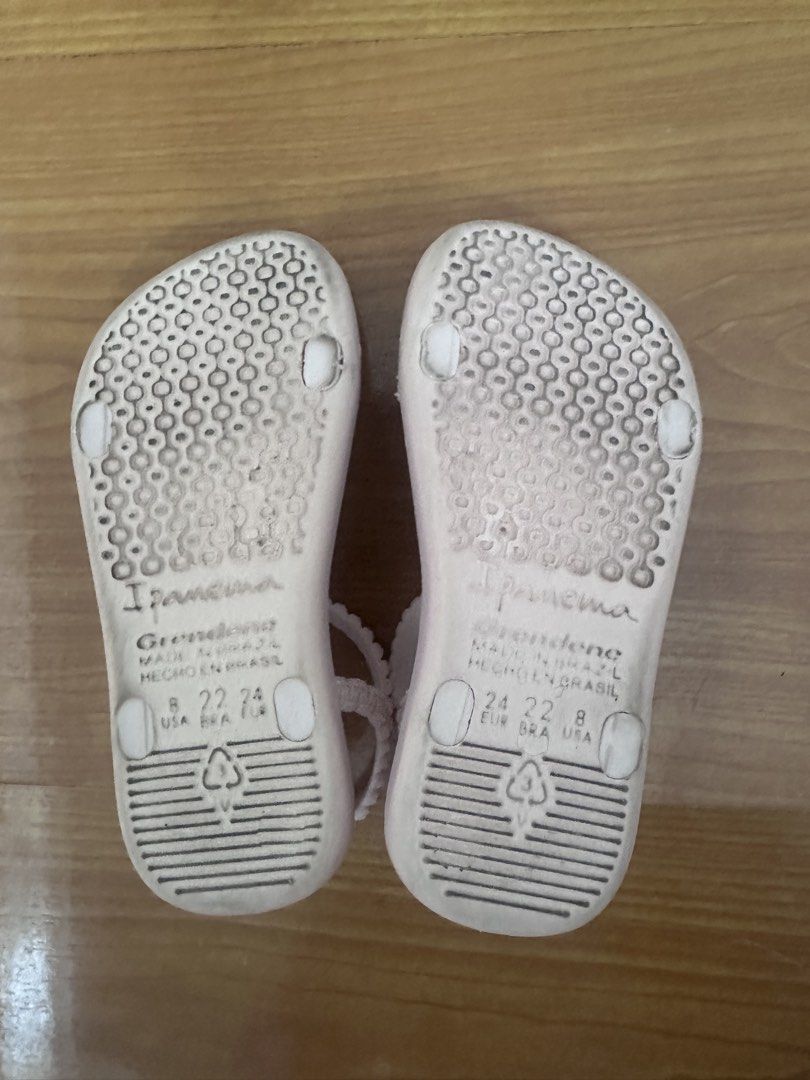 Ipanema Detalhes Baby (Category: Babies & Kids Fashion) located in Tarlac. Submitted by inlovewithbagsph (Listing ID 1463048731, Image 2). Description: Size US 8/EUR 24.