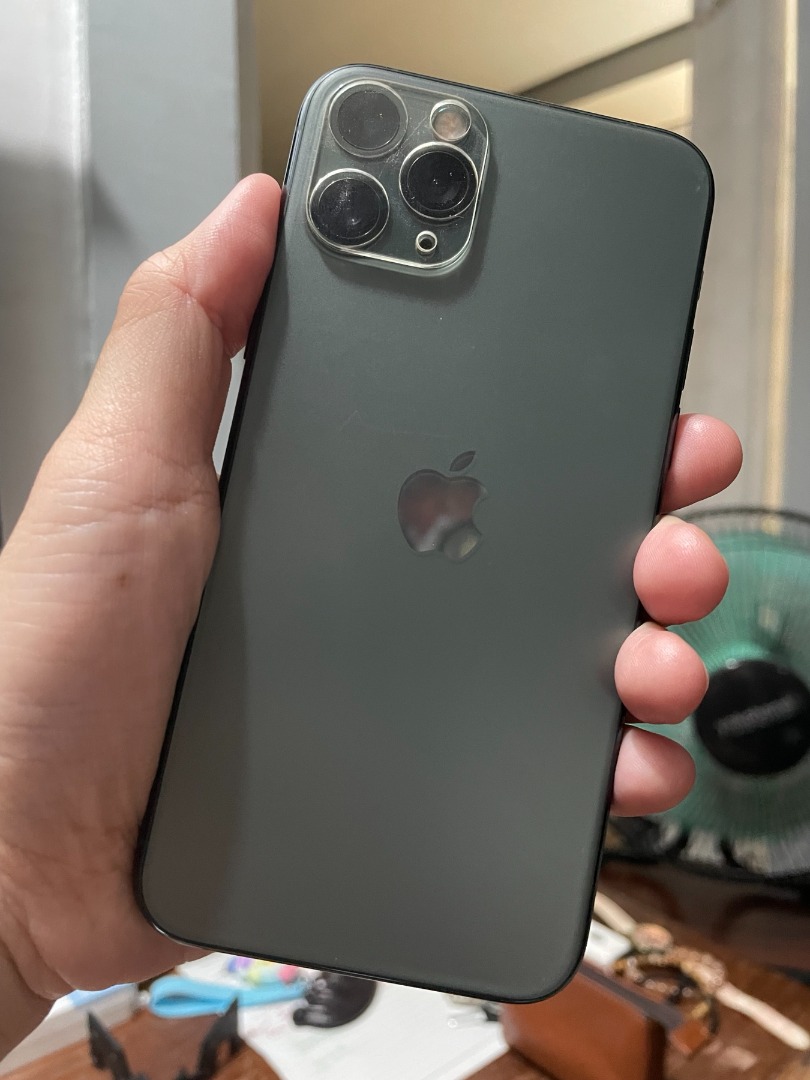 iPhone 11 Pro | 64GB (Category: iPhone 11 Series) located in Butuan. Submitted by kj_1988 (Listing ID 1463086391, Image 1). Description: ✅ iPhone 11 Pro ✅ Storage: 64GB ✅ Original battery; Battery health: 73% ✅ No scratches/lady-owned ✅ Face ID working ✅ Front and back cameras working ✅ All buttons, microphone, and other features/functions are working properly ✅ Newly installed tempered glass/screen protector ✅ With (old) phone case ✅ Reason for 