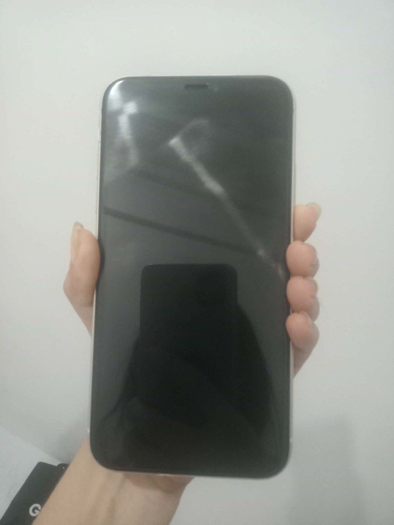 iPhone 11 Starlight 128GB (Category: iPhone 11 Series) located in Cabuyao City. Submitted by ryn.vlx (Listing ID 1462928451, Image 2). Description: Bought from G Store Philippines last August 10, 2026 128 gb 100% battery health No dents, scratches or issue True tone working No sim restrictions Face id working All buttons working Malinaw front and back camera, with 0.5 Complete inclusions with box and eco bag from G Store Philippines (With receipt