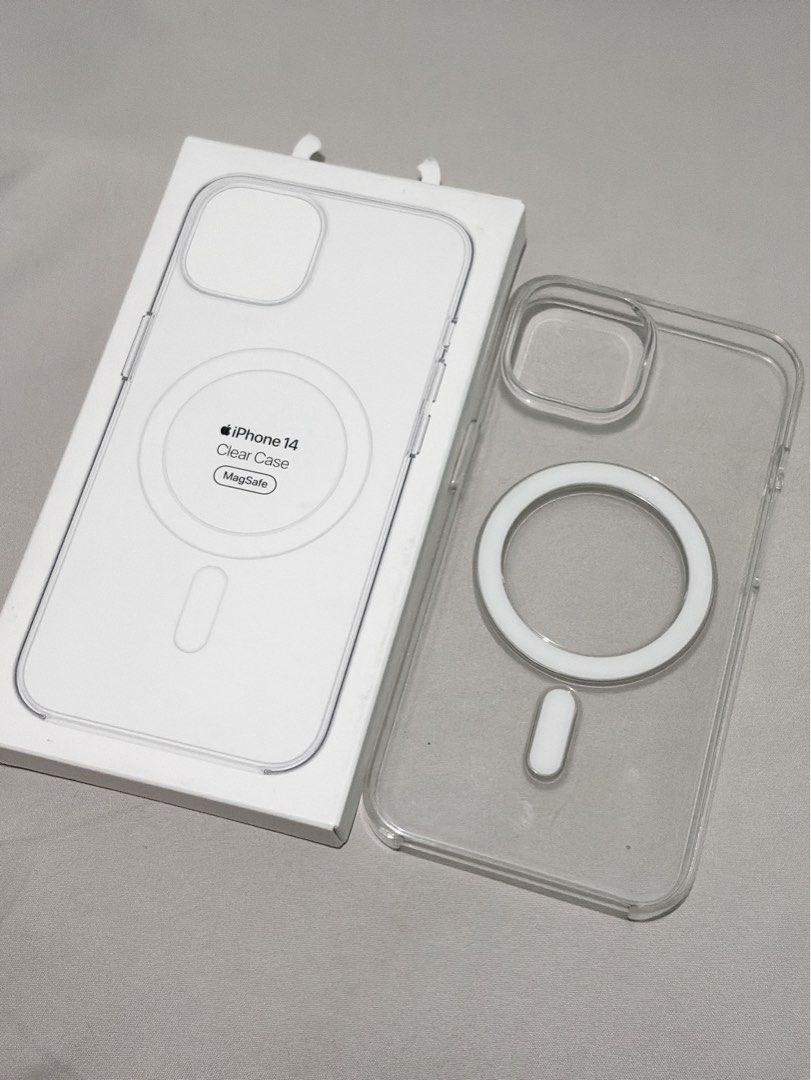 iPhone 14 Clear Case with Magsafe (Category: Cases & Sleeves) located in Paranaque City. Submitted by gabbysells__ (Listing ID 1463026411, Image 1). Description: No issues rfs: bought a new phone.