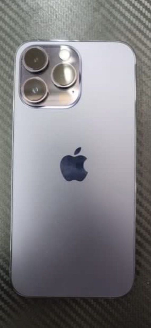 iPhone 14 Pro Max 午夜紫（送配件） （分類：iPhone 14 系列）位於 Hong Kong。 由 always5stars 提交（商品編號 1463032135，圖片 3）。簡介： iPhone 14 Pro Max 256GB 換過電池 原廠 100%電池健康度 香港機 兩張SIM卡槽 冇花 冇爛 包兩塊Mon貼 三個手機殼 一條快叉線 Dm了解詳情 不議（因為啱啱換咗電池 $4200已經）。