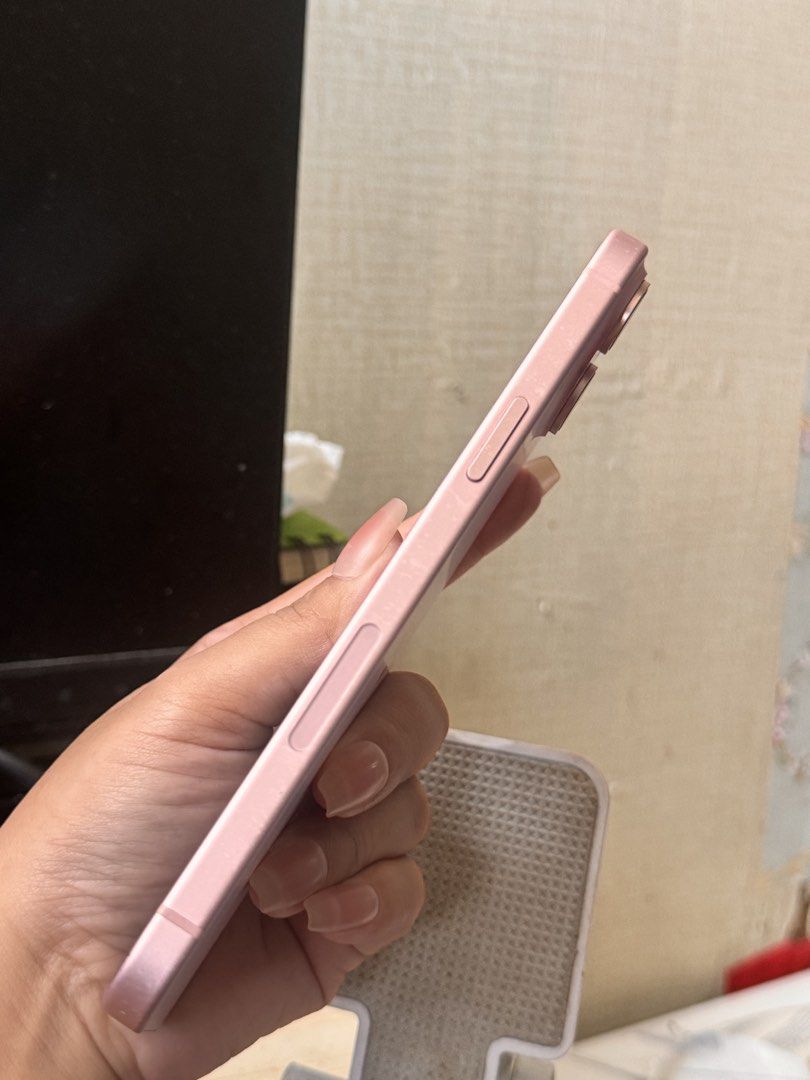 Iphone 15 plus 256g (Category: iPhone 15 Series) located in Manila. Submitted by bloodyrain (Listing ID 1462935149, Image 3). Description: Iphone 15 plus 256g BYPASSED wifi or hotspot used Truetone working Face Id Working 97% battery All parts are Original .