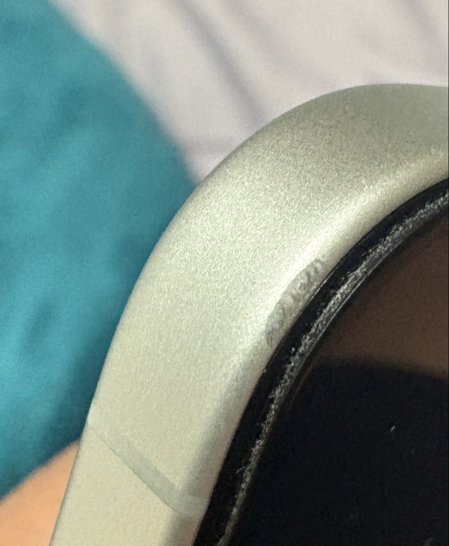 Iphone 16 256gb (Category: Others) located in Quezon City. Submitted by hiimanewbuyerhere (Listing ID 1462964644, Image 2). Description: Globe locked, 94 % battery health White color, 256gb.