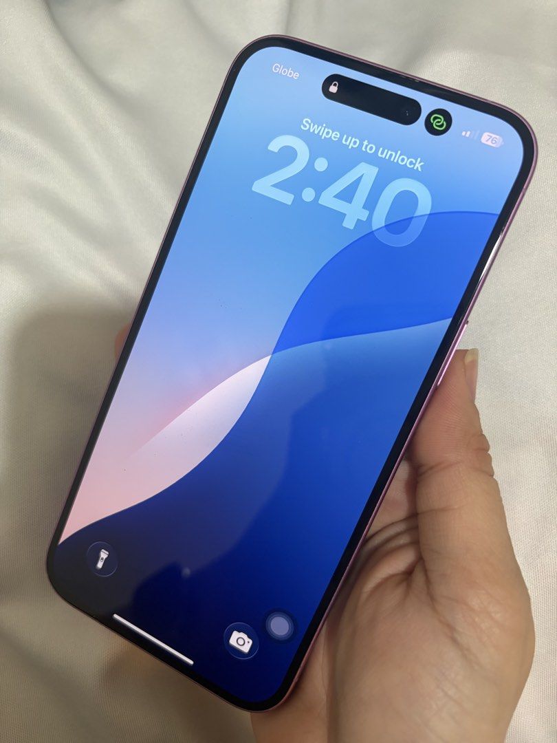 IPHONE 16 PLUS 256gb (Category: iPhone 16 Series) located in Santa Rosa. Submitted by ambitiouscat.647702 (Listing ID 1462951954, Image 1). Description: For sale only Iphone 16 plus 256gb Issue: May dents & hair line sa left lower side ng phone, but not noticeable and di nakakap affect sa performance ng phone. Battery health: 93% Unit, cases and box only. Kindly message me if you have other questions. Tia.