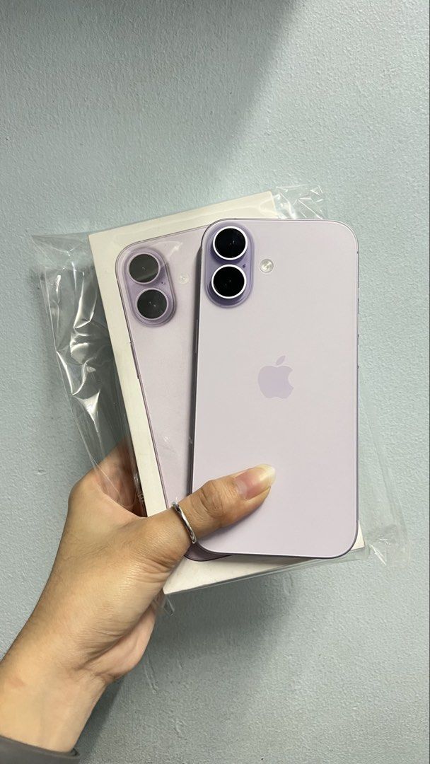 IPHONE 17 - LAVENDER (4 MONTHS OLD) (Category: Cases & Sleeves) located in Caloocan City. Submitted by minuteburger (Listing ID 1462983467, Image 2). Description: • UNDER WARRANTY UNTIL MAY 15, 2027 • 256 GB • BATTERY HEALTH : 99% • WITH ORIGINAL BOX, RECEIPT, PAPER BAG FROM SMART, and TYPE-C CORD • SMART-LOCKED • GOOD AS NEW • CONDITION : 9.8/10 • NO ISSUE • RFS : FUNDS.