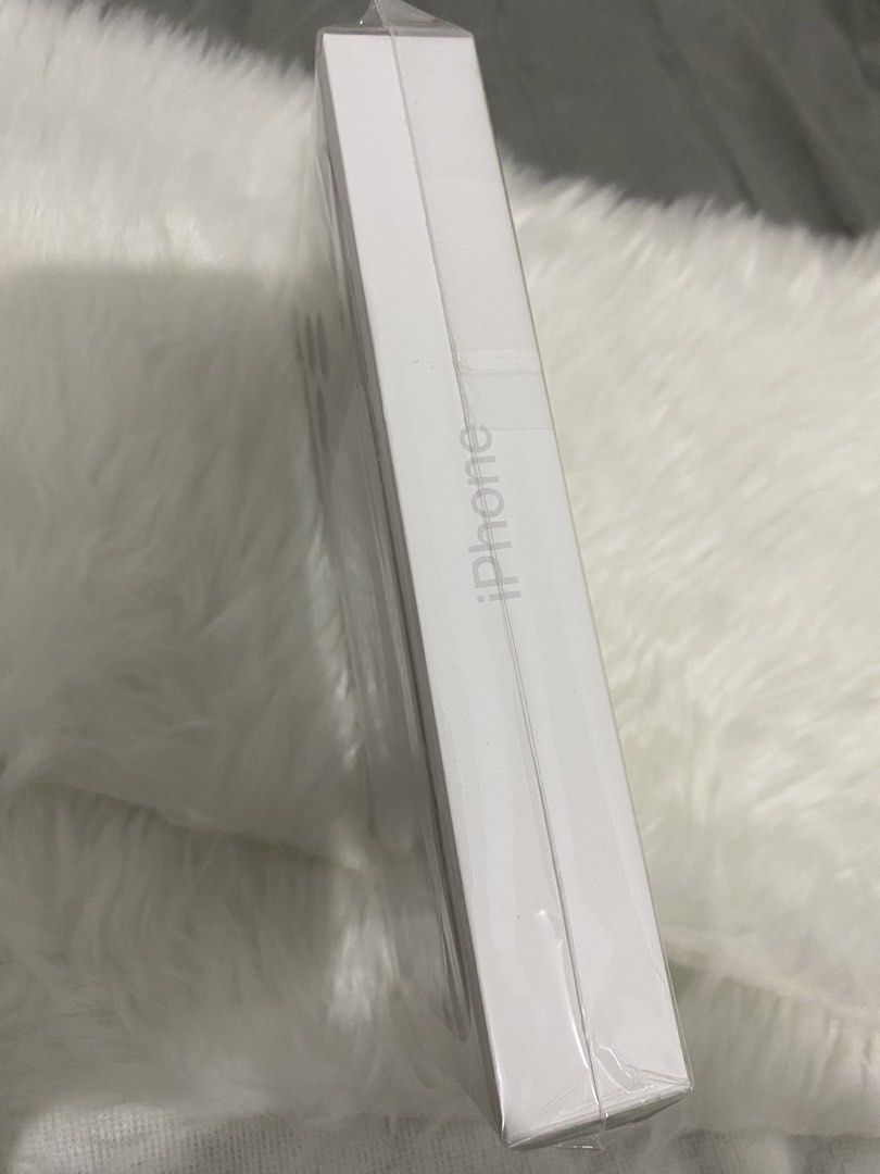 iPhone 17 Pro Max- Sealed (Category: iPhone 17 Series) located in Las Pinas. Submitted by zealfox_2645c8 (Listing ID 1462909771, Image 2). Description: 256GB Sealed.