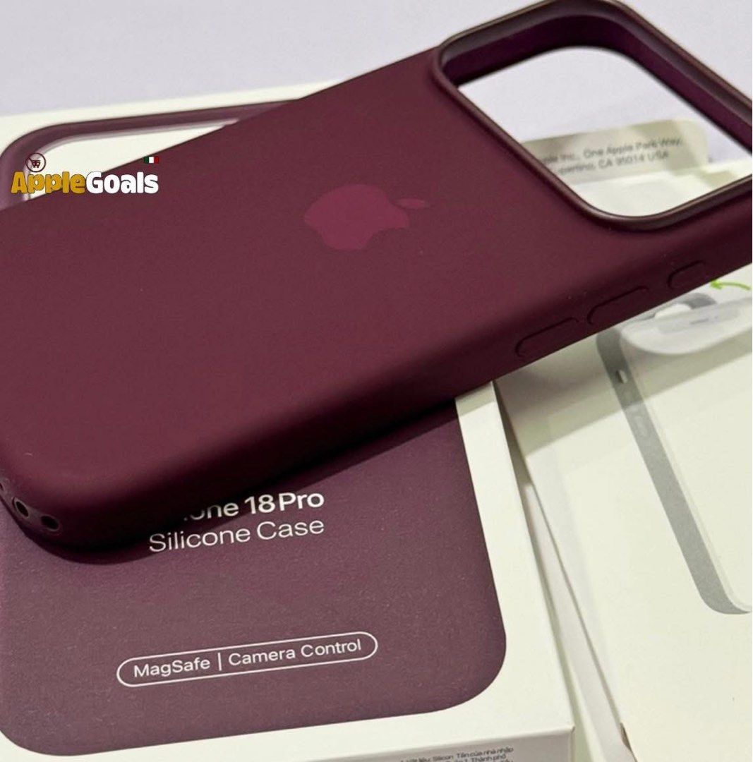 iPhone 18 Pro MagSafe Silicone Case [Cherry Red] (Category: Cases & Sleeves) located in Manila. Submitted by mercedgret74092 (Listing ID 1463045232, Image 3). Description: Available on hand Also available for 18 pro max po.
