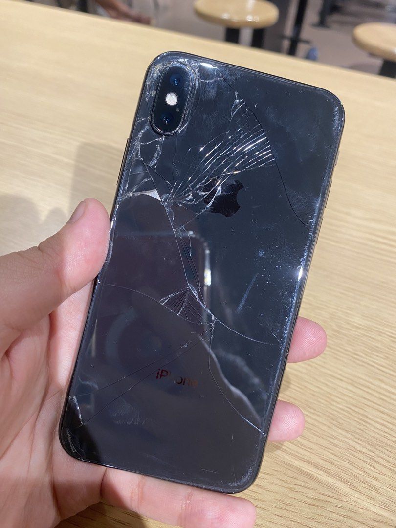 IPHONE X 256 GB FU (Category: iPhone X Series) located in Kawit. Submitted by zensstuffs (Listing ID 1463095763, Image 1). Description: 5500 OPEN TAWAD SURE BUYER OR SWAP SA MAY ADD IPHONE X 256 GB FU ANYSIM/OPENLINE UNLI RESET 80% BH issue: face id and backglass kita din sa cam sa gilid yung basag as seen sa pic 100plus lang sa toktik bglass.