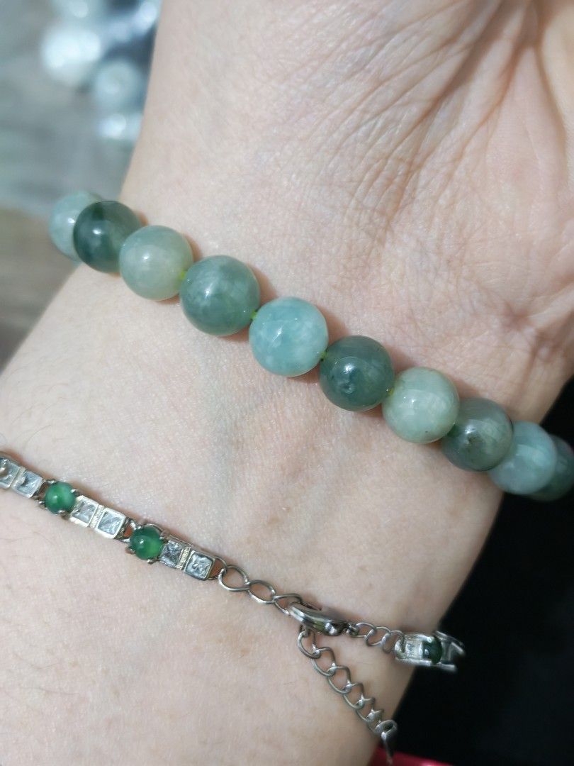 Jadeite Bracelet (Category: Bracelets) located in Bacoor. Submitted by jadeitemaster (Listing ID 1463085625, Image 1). Description: Green and light combination This looks icy In good condition.