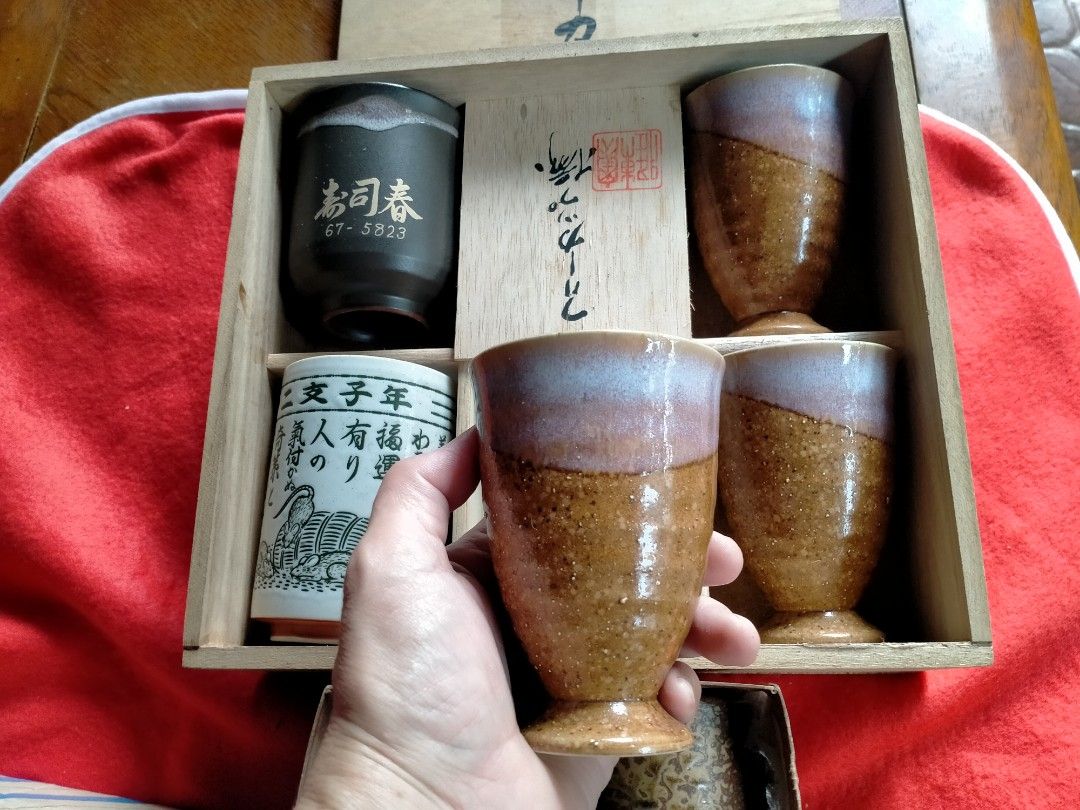 Japanese drinkware (Category: Dinnerware & Cutlery) located in Manila. Submitted by margeventa (Listing ID 1462907503, Image 2). Description: Japanese drinkware in gift boxes take all only Price:500 buyer shoulders sf Location:Cainta.