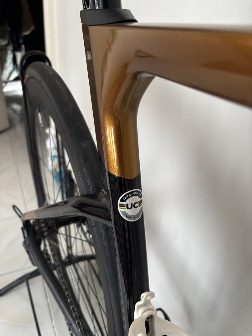 JAVA FUOCO AIR SIZE 51 (Category: Bicycles) located in Manila. Submitted by loumanalo76546 (Listing ID 1462911602, Image 2). Description: Location - Brgy Talon Tres, Las Piñas Frame set -UCI approved (fork and frame) -full internal cabling -black/gold color way (gloss finish) Group set -straight 105 11 speed (except rotors) -hydraulic brakes -52/26 chainring -170mm crank arm -11/30 cassette Wheel set -shimano 105 rs710 C46 -46mm carbon rim -24 bl