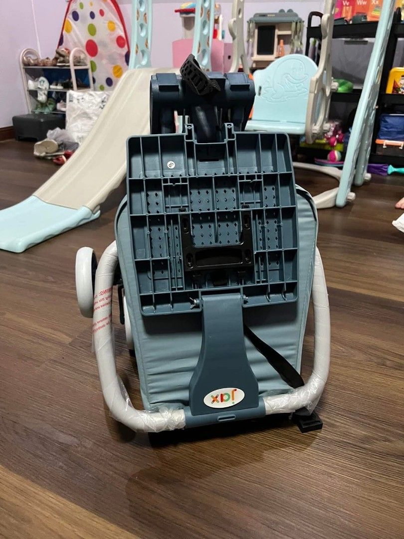 JAX Foldable Baby Stroller 6m+ (Category: Strollers) located in Midsayap. Submitted by sanchayscorner (Listing ID 1462979055, Image 2). Description: Original Price: P3,000 + SF.