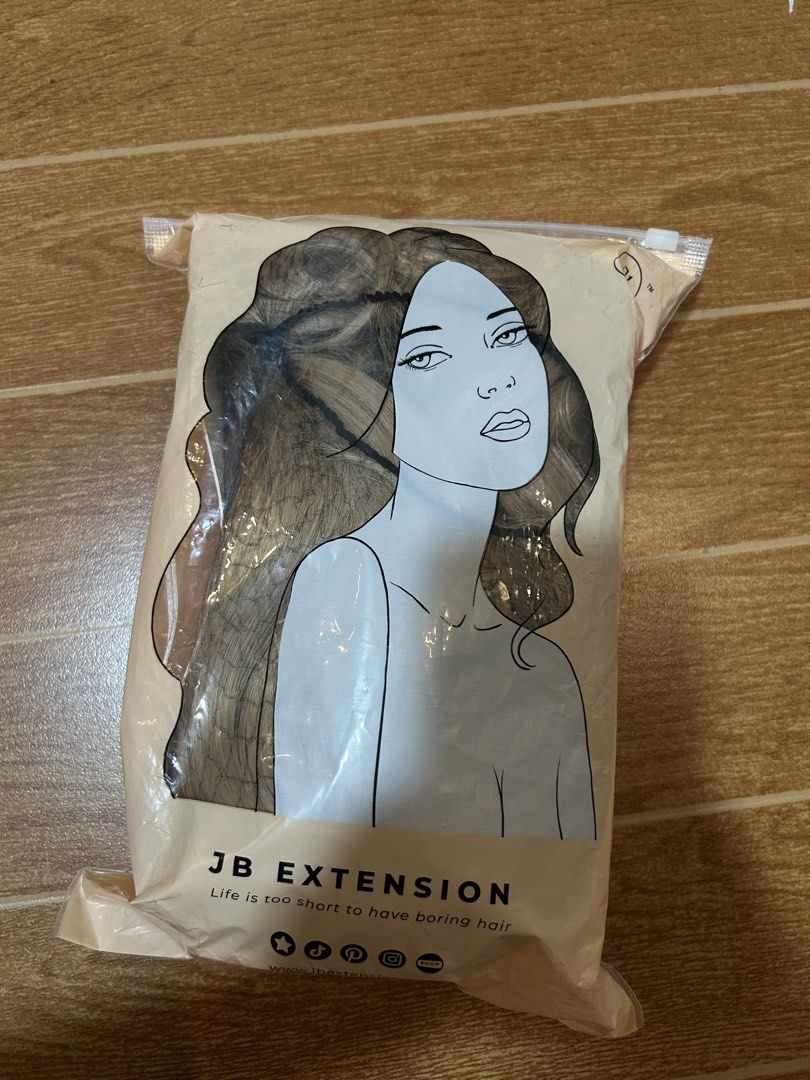 JB Select Loraine Wig (Category: Hair Accessories) located in Abuyog. Submitted by mellonnotmelon (Listing ID 1463086485, Image 1). Description: Totally brand new RFS: Got the wrong style so i don’t need this anymore.