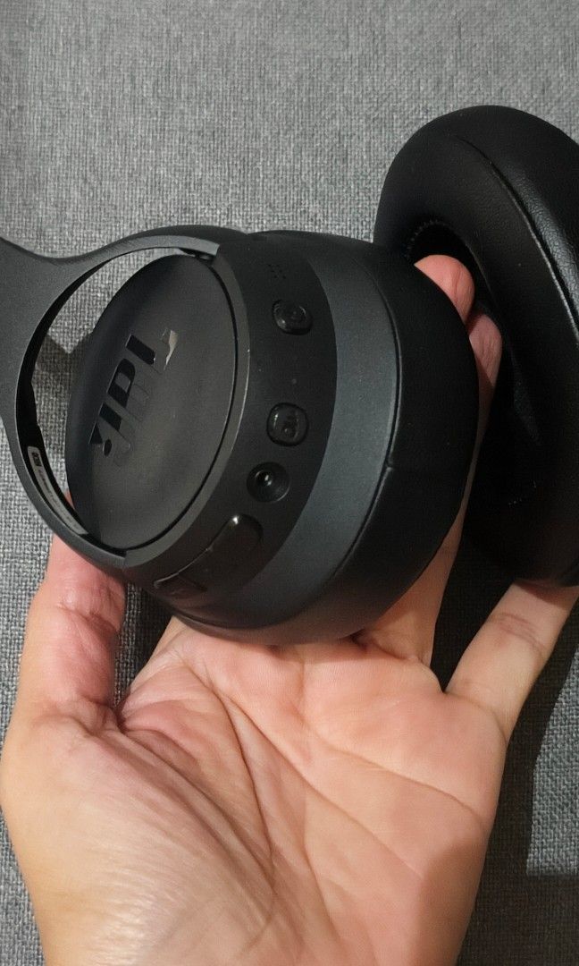 JBL 770 (Category: Headphones & Headsets) located in Manila. Submitted by mylahwithanh (Listing ID 1462982634, Image 2). Description: NO ISSUES. RFS: upgrading.