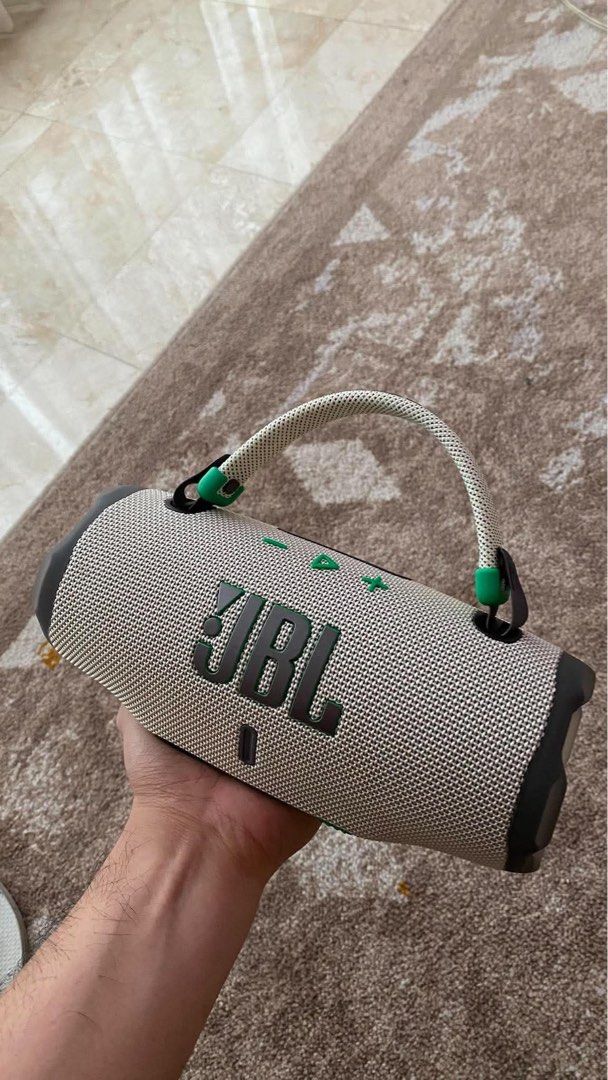 JBL Charge 6 (Category: Soundbars, Speakers & Amplifiers) located in Cavite. Submitted by zolarbs (Listing ID 1462931450, Image 1). Description: Selling my JBL Charge 6 Almost brand new. No issue Complete RFS: Need emergency funds.
