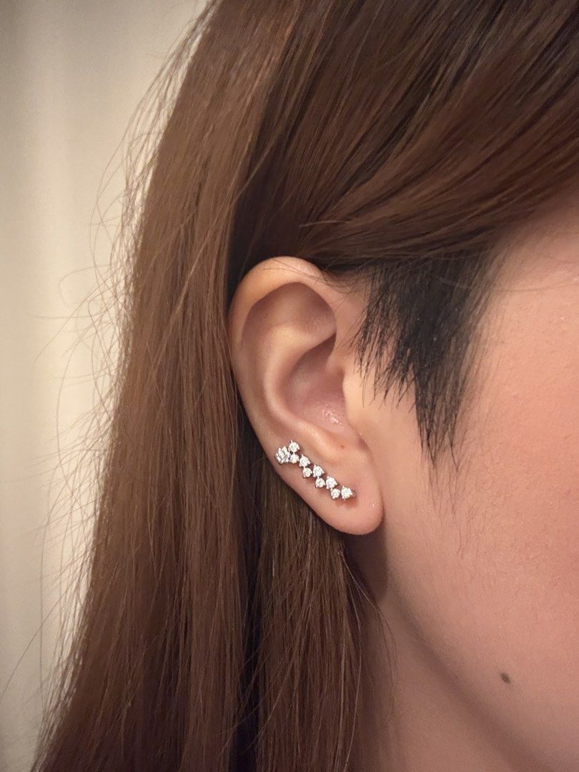 J&CO Sparkly Ear Climber Earrings (Category: Earrings) located in Manila. Submitted by jimmy_juniorrr (Listing ID 1462956589, Image 1). Description: - Ear climber earrings with a line of sparkly clear stones. - Designed to go up the ear, adding a touch of shine. - Easy and comfortable to wear. - Sold as a pair. - Please check photos for detailed views..