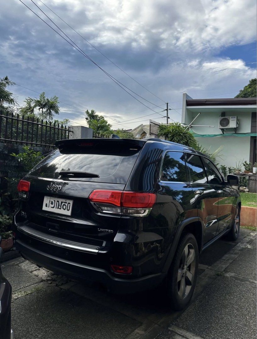 Jeep Grand Cherokee SUV Auto (Category: Used Cars) located in Quezon City. Submitted by chicloset.mnl (Listing ID 1462934432, Image 2). Description: Selling our family car! 2014 Jeep Grand Cherokee Black - ODO 57,XXX kmh - Fuel type diesel - Highly maintained PM for more info or to set up personal inspection! Price open to reasonable negotiations Loc: QC.