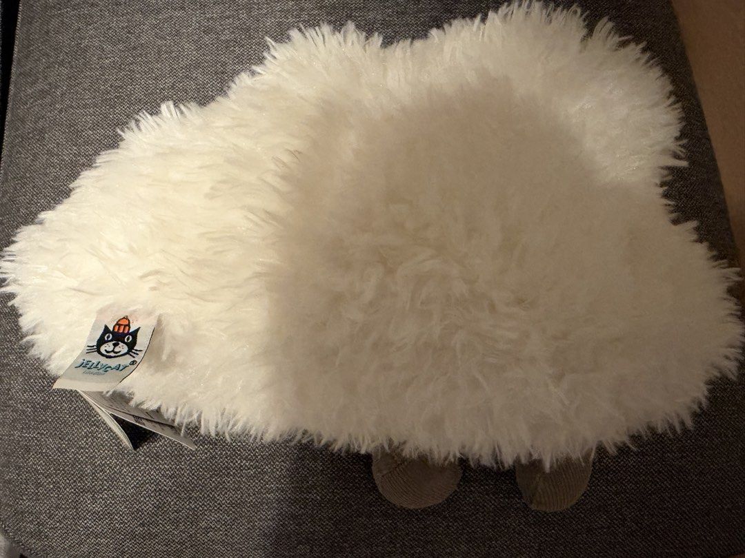 Jellycat Cloud 白雲 （分類：絨毛玩具）位於 Hong Kong。 由 caarrooll 提交（商品編號 1463082421，圖片 2）。簡介： Jellycat cloud 白雲 Around 30cm。