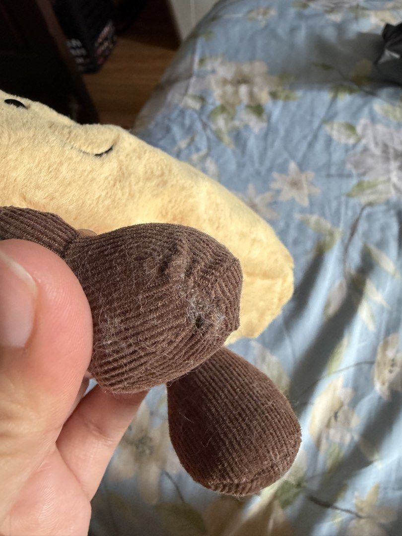 Jellycat taco (Category: Plushies & Soft Toys) located in Marikina City. Submitted by lostthingsmnl (Listing ID 1462905619, Image 2). Description: Jelly cat taco retired. With minor flaw (stitched foot) guaranteed authentic.