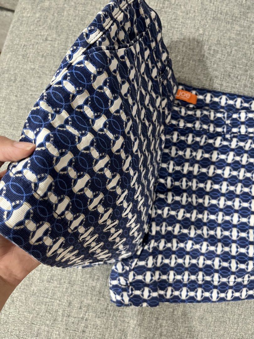 Joe Fresh Blue & White Patterned Shorts (Category: Shorts) located in Cagayan de Oro. Submitted by prelovederela (Listing ID 1463023523, Image 3). Description: mid waisted, fits waist 28-30 kyot!.